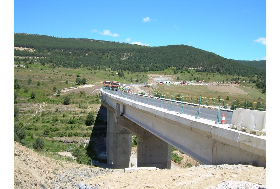 14-06-2006.Viaducto de entrada del tunel de Piqueras